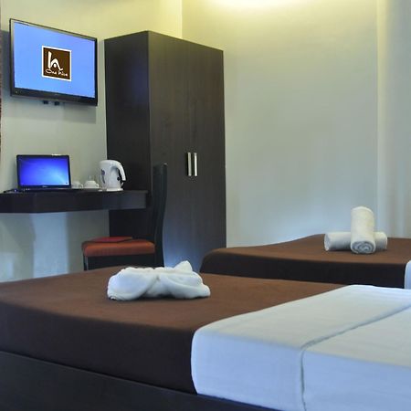 One Hive Hotel And Suites Surigao Ngoại thất bức ảnh